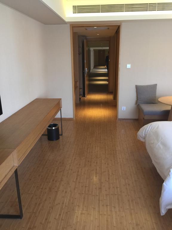Ji Hotel Jinan Quancheng Square Стая снимка