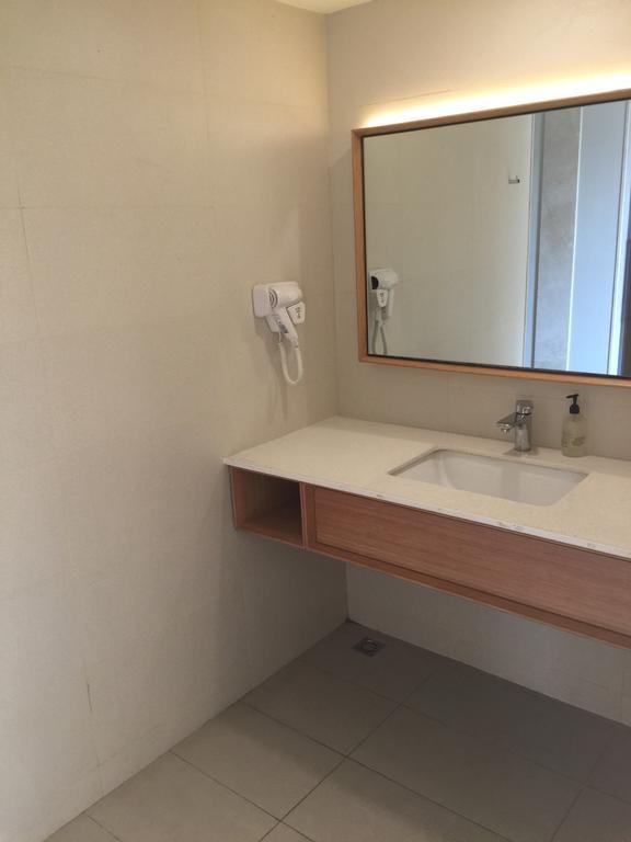 Ji Hotel Jinan Quancheng Square Стая снимка